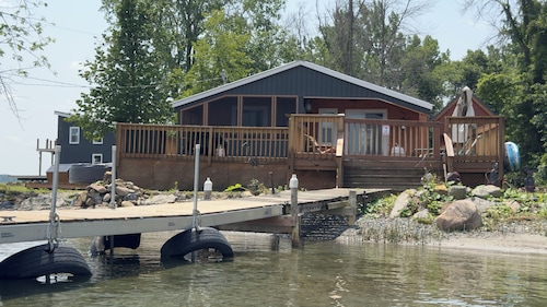 A cozy riverfront retreat, Grandfather’s Landing cottage provides it all!