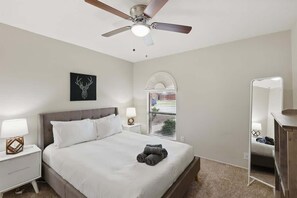 4 Schlafzimmer, Bügeleisen/Bügelbrett, WLAN, Bettwäsche