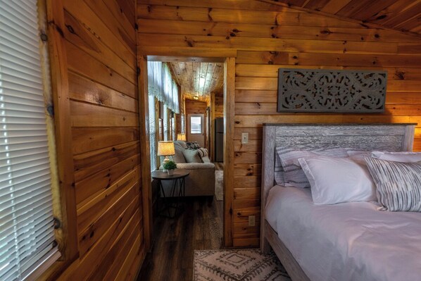 1 bedroom, iron/ironing board, free WiFi, bed sheets - Rustic Mt. Sterling Cabin 2 Near Downtown • Pets OK (Mount Sterling)