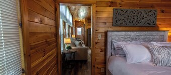 Rustic Mt. Sterling Cabin 2 Near Downtown • Pets OK