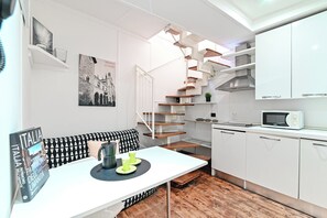 Comfort-lejlighed - byudsigt | Opholdsområde | Fladskærms-tv