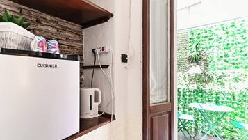 Comfort appartement, uitzicht op stad | Privékeuken | Een waterkoker