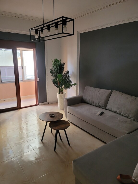 Chic 1-bedroom Apartment With Wifi, Ac In Beautiful Durrës Near The Sea - Durrës