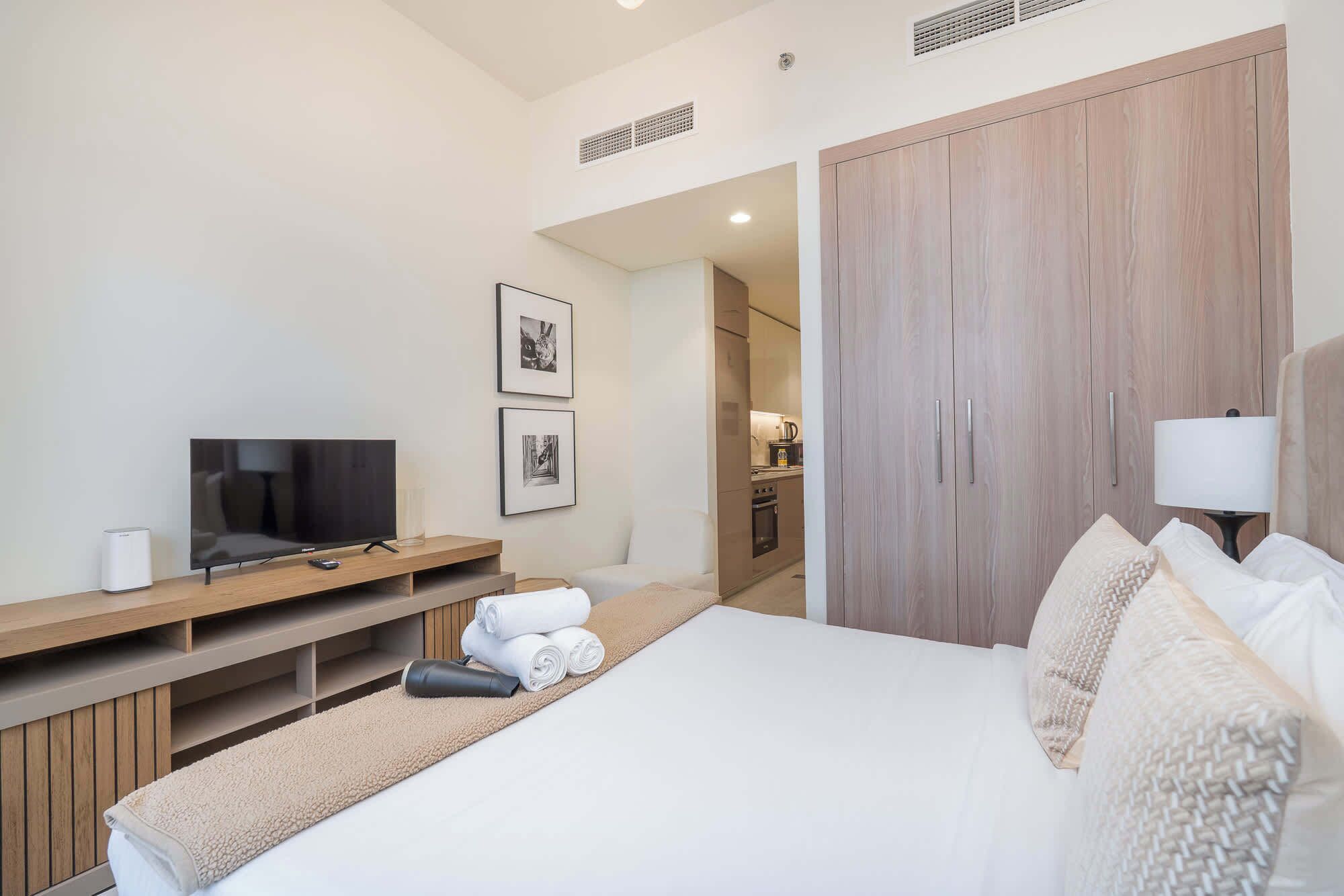 مكواة/لوح كي وواي فاي وم لاءات أسرّة