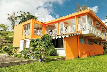 Façade