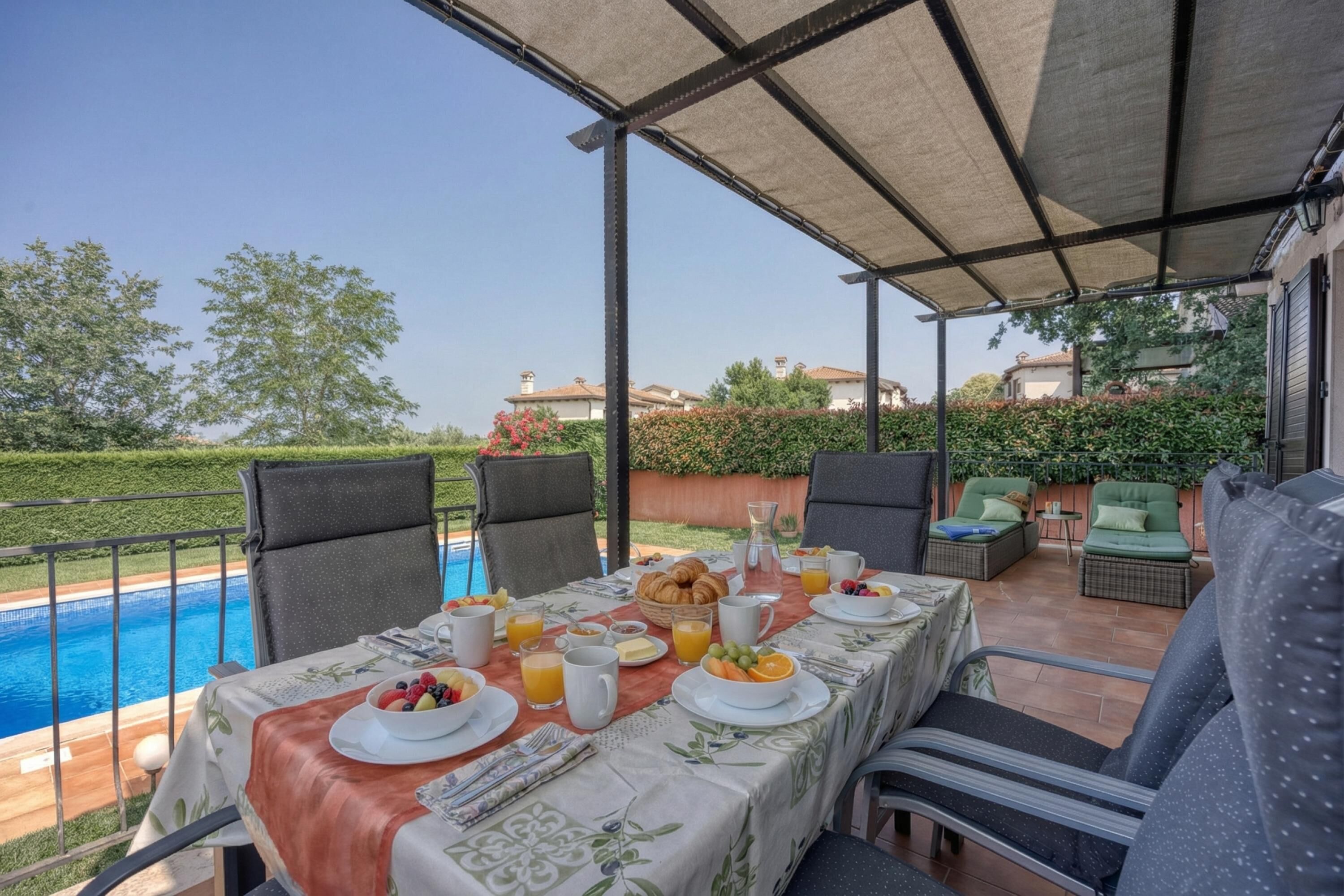 Standard Villa, Multiple Bedrooms (Villa Kristina with Pool) | Outdoor dining
