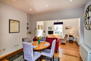 TV - One The Green, Kingsand (Kingsand)