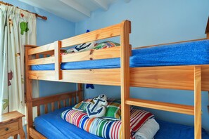 2 quartos, ferros/tábuas de passar roupa, Wi-Fi de cortesia