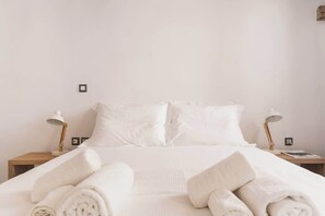 1 bedroom, iron/ironing board, travel crib, WiFi