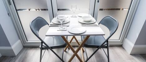 تناول الطعام