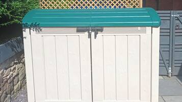 Cottage | Property grounds