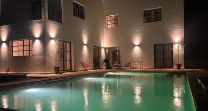 La Maison Blanche Kaouki 10 min beach/beach fiber/wifi 4 suites Beldi&Chic