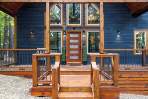 Exterior detail - Cozy Cabin with Hot Tub, Fire Pit & Arcade Games (Broken Bow)