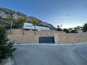 Exterior - Modern vacation villa with spacious terrace and pool (Denia)