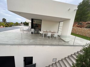 Outdoor dining - Modern vacation villa with spacious terrace and pool (Denia)