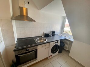 Réfrigérateur, four, plaque de cuisson, lave-vaisselle