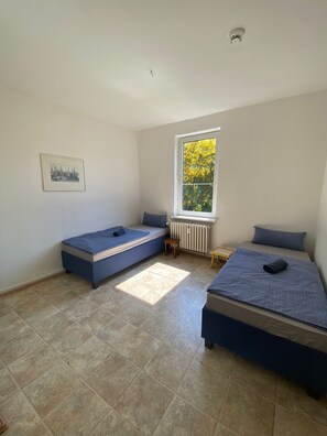 2 bedrooms, WiFi, bed sheets