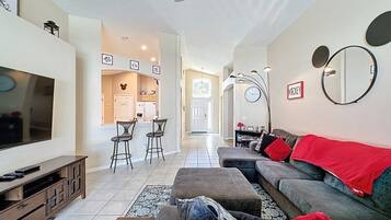 Villa, 4 Bedrooms | Living area