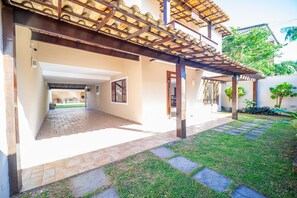 Basic Villa | Property grounds - Cf07 Casa churrasqueira 5 min da praia (Cabo Frio)