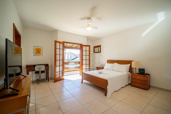 Villa Basic | Individuell inredning, unika möbler och mörkläggningsgardiner