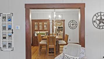 Cottage, 3 Bedrooms | Interior