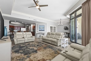 Condo, 3 Bedrooms | Living area