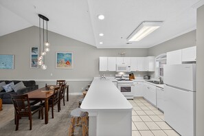 Condo, 2 Bedrooms | Private kitchen | Fridge, oven, coffee/tea maker, toaster