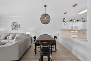 Condo, 2 Bedrooms | Interior