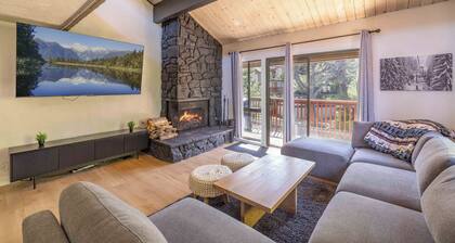 Modern 2 BR, 2.5 BA Townhome with Unbeatable Access to Snow Summit