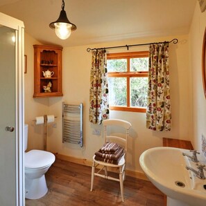 Shower, towels