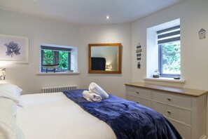 3 chambres, fer et planche à repasser, Wi-Fi gratuit, draps fournis