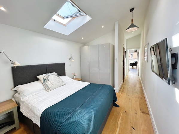 2 soverom og sengetøy