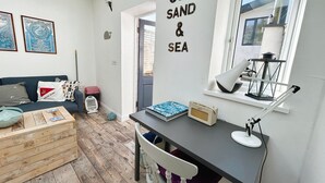 Unclassified image, 5 of 26, button - The Workshop (Ventnor)