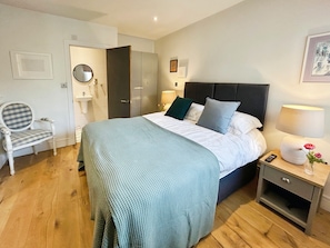 2 bedrooms, bed sheets - The Workshop (Ventnor)