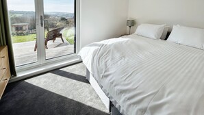 Room - Castle View (Newport)