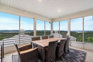 Apartamento, varias camas, balcón (Ozark Mountain Oasis) | Vistas desde la habitación