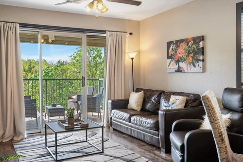 Peaceful Resort Condo Holiday Home for 6