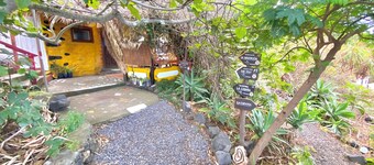 Casita Mazo, 1 bedroom, living with sofabed and  kitchen bar, bathroom