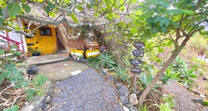 Casita Mazo, 1 bedroom, living with sofabed and kitchen bar, bathroom