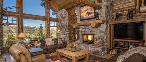 TV connectée, cheminée, table de tennis de table, imprimantes