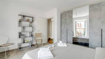 Family House, 2 Bedrooms, Balcony (L' angolino di Cannobio) | 2 bedrooms, WiFi