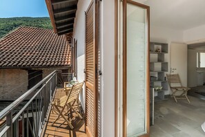 Familie huis, meerdere slaapkamers (L' angolino di Cannobio) | Balkon