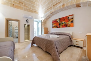 Family Apartment, Multiple Bedrooms (Civico 72 Monopoli) | 1 bedroom, free WiFi, bed sheets - Civico 72 Monopoli (Monopoli)