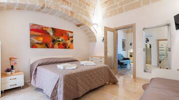 Family Apartment, 1 Bedroom (Civico 72 Monopoli) | 1 bedroom, free WiFi, bed sheets