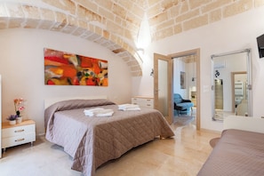 Family Apartment, 1 Bedroom (Civico 72 Monopoli) | 1 bedroom, free WiFi, bed sheets