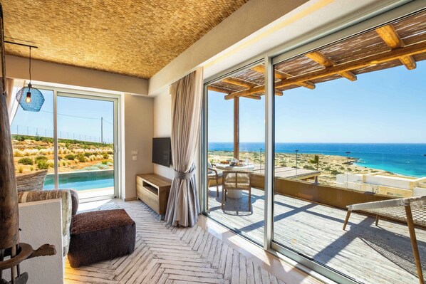Classic Villa, 1 Bedroom, Sea View | Individually decorated, individually furnished, blackout curtains
