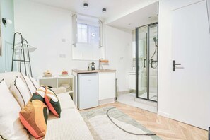 Interior - Studio climatisé au calme - proche Batignolles (Paris)