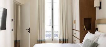Élysée Collection V by onefinestay