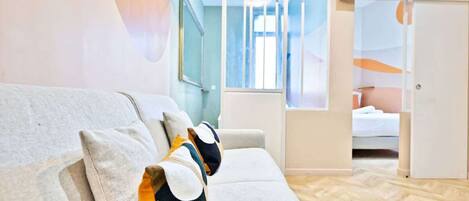 2 chambres, fer et planche à repasser, Wi-Fi, draps fournis