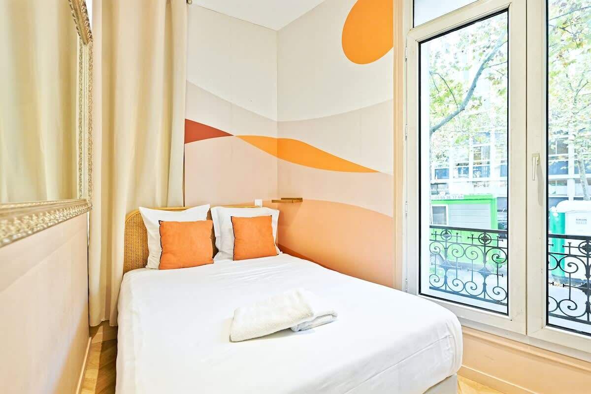 2 chambres, fer et planche à repasser, Wi-Fi, draps fournis